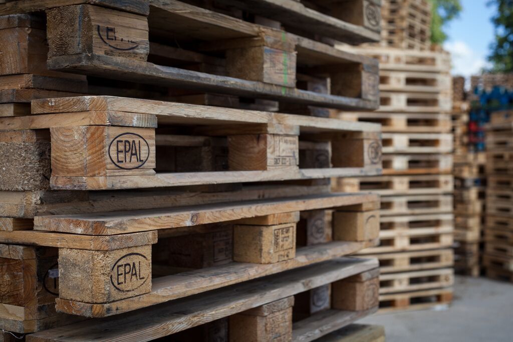 bg Pallet Trader | Prekyba padėklais - medinių padėklų supirkimas, ruošimas, keitimas ir pardavimas.